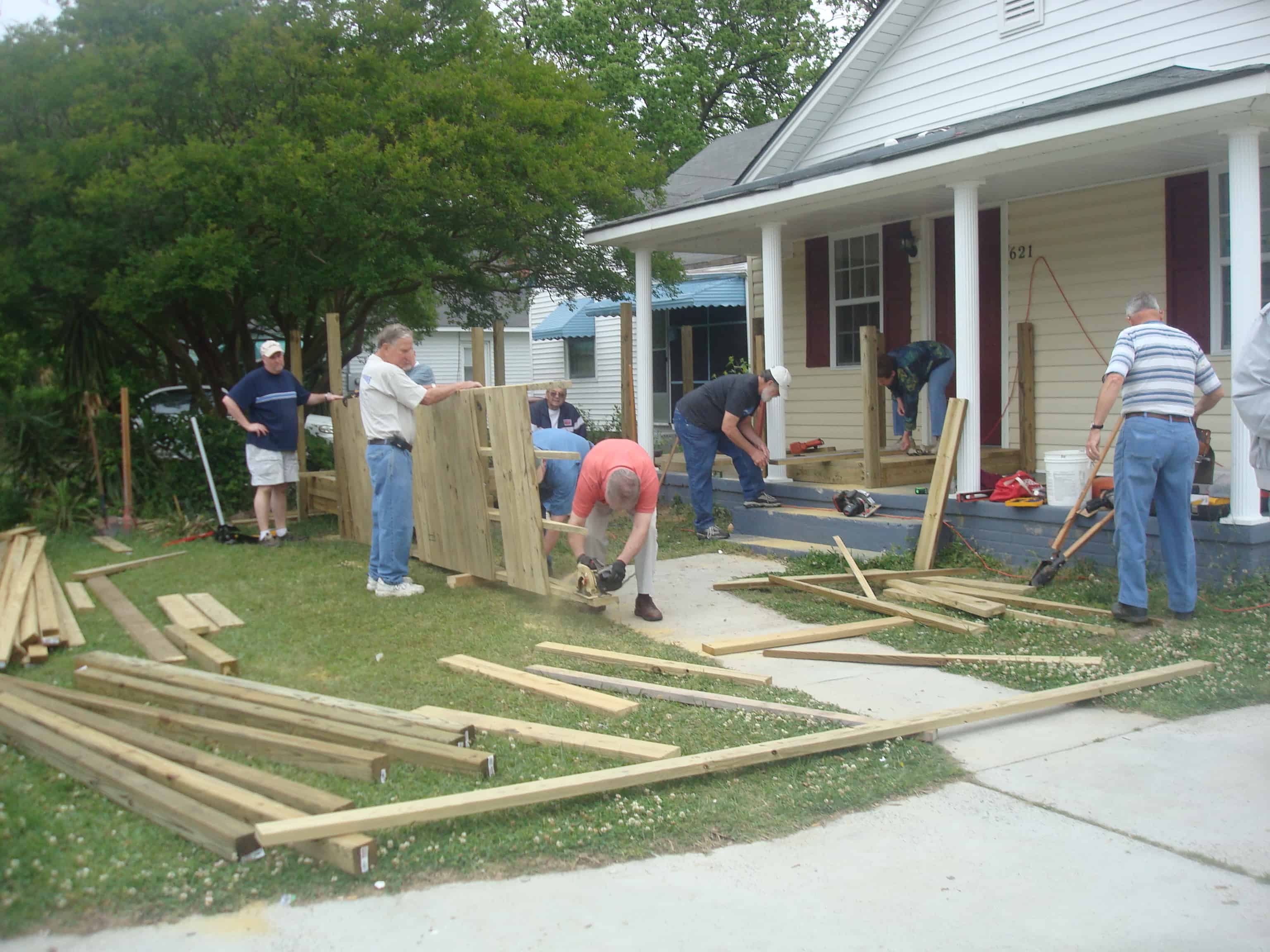 Baptist Volunteers Build Hundreds of Wheelchair Ramps in OneDay Blitz